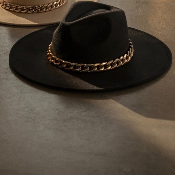 BLACK GOLD CHAIN RANCHER HAT - Picture 1 of 3